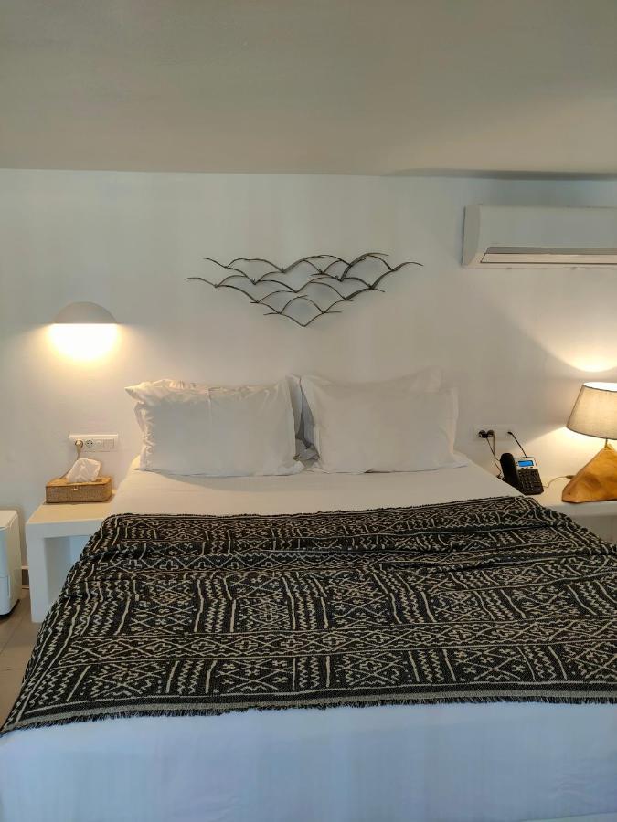 Bohemian Luxury Boutique Hotel, Adults Only Naousa  Room photo